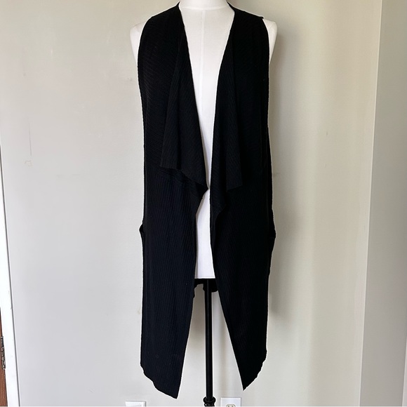 Dex Small Black‎ Cardigan with Pockets - Picture 1 of 7